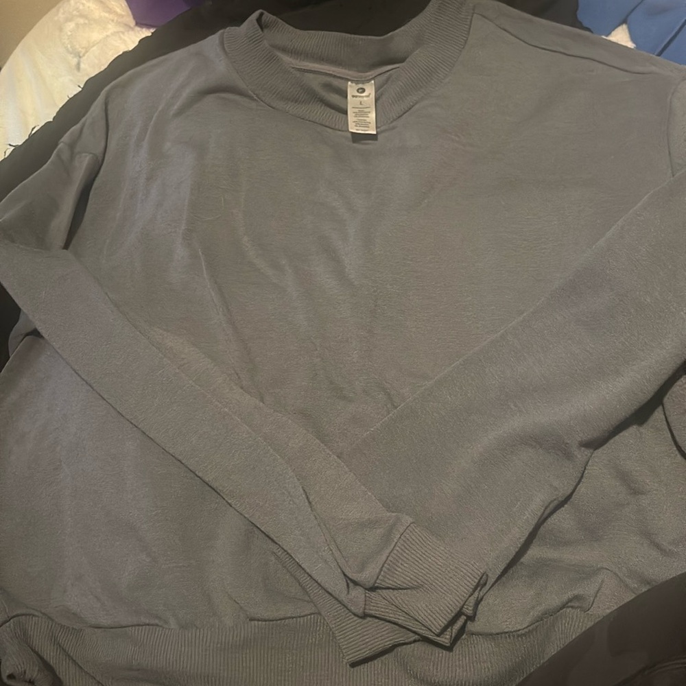 90 degree cropped sweater size L